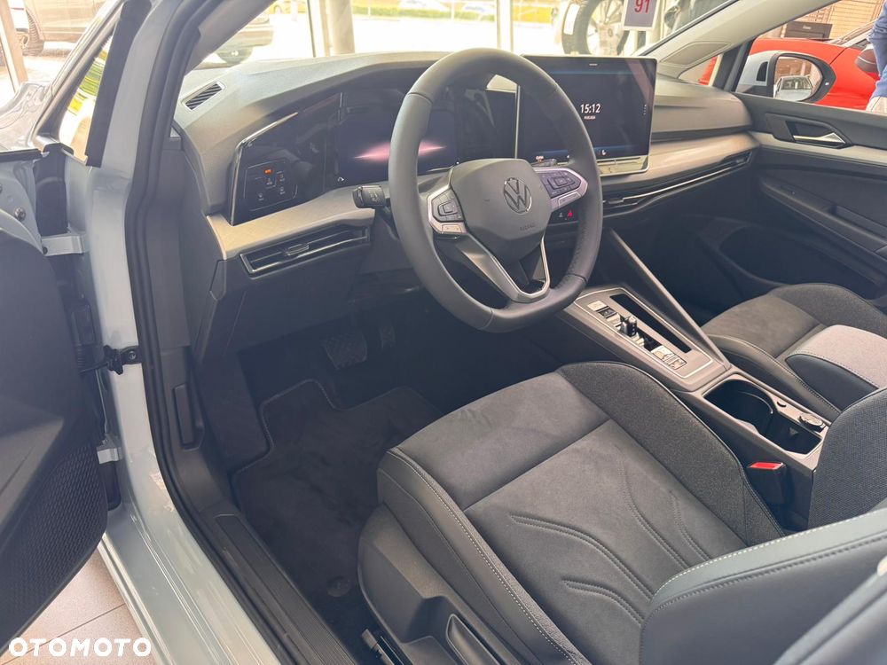 Volkswagen Golf - 12