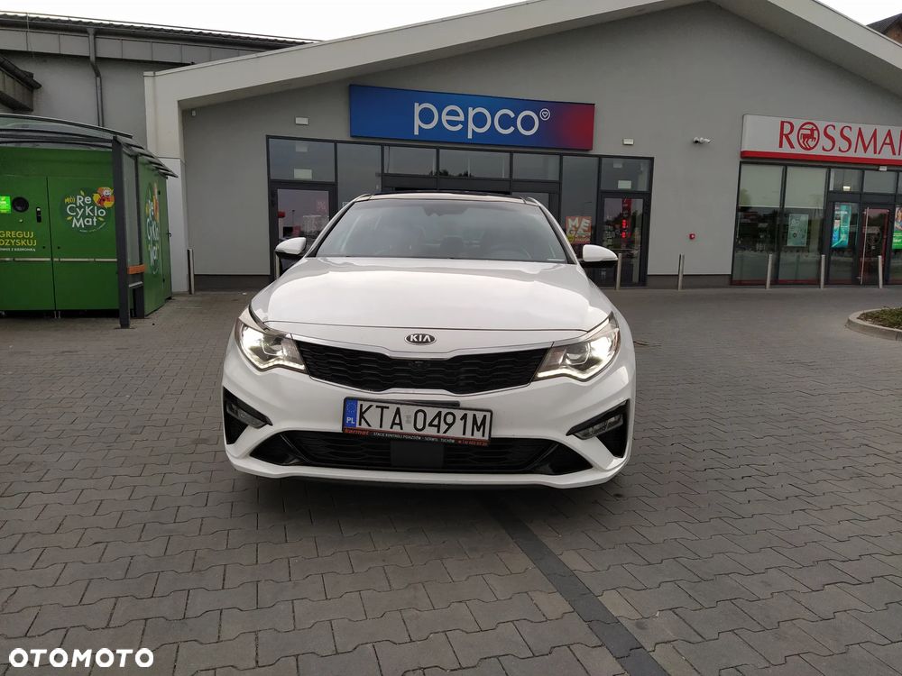 Kia Optima - 11