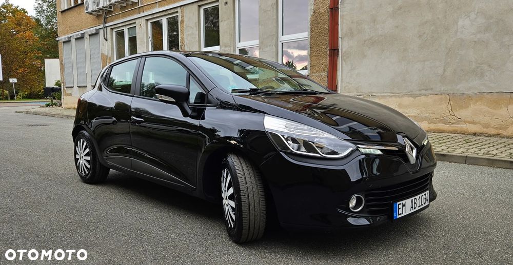 Renault Clio 1.2 16V 75 Expression - 8