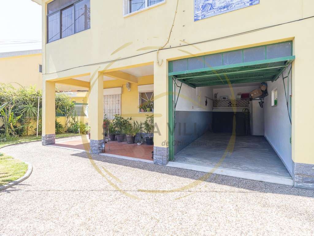 Moradia isolada T4 + T3 com garagem - Porto Salvo, Oeiras - 519.000€ - Grande imagem: 2/47