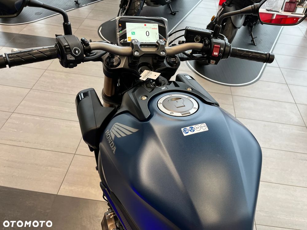 Honda CB - 24