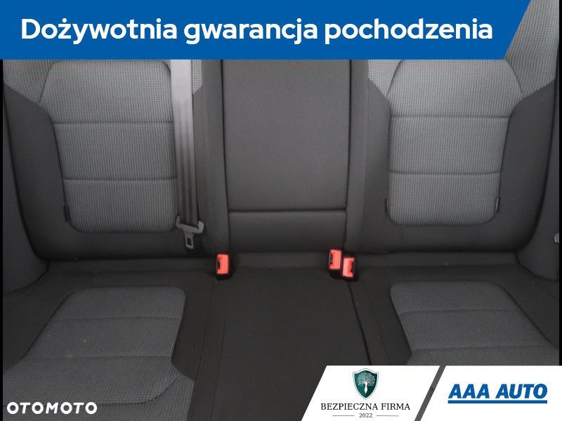 Volkswagen Passat - 11