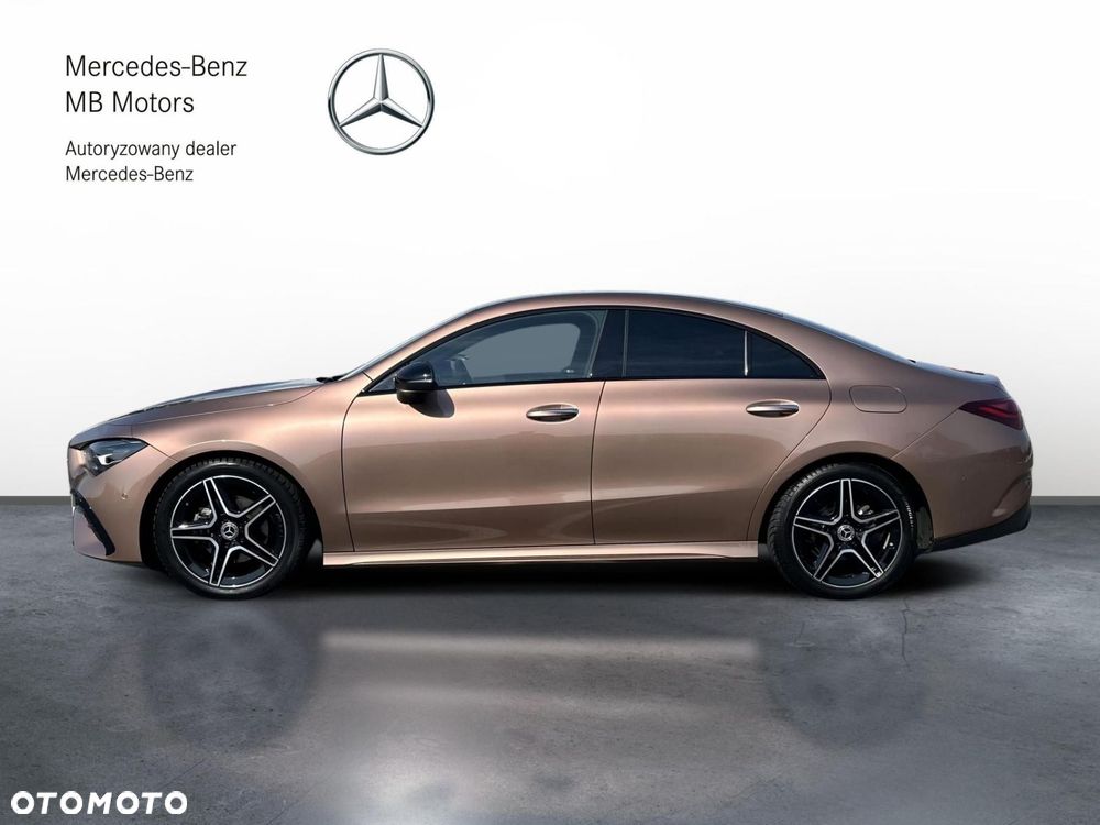 Mercedes-Benz CLA 180 7G-DCT - 3