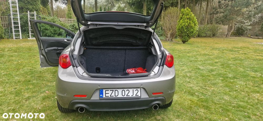Alfa Romeo Giulietta 2.0 JTDM Distinctive - 11