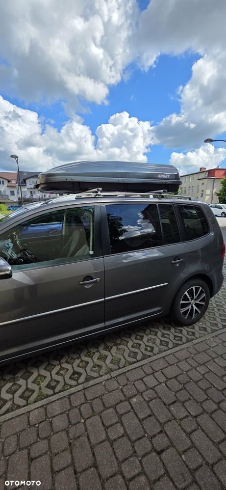 Volkswagen Touran - 8
