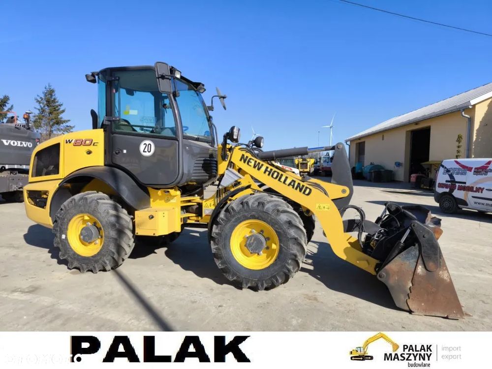New Holland Ładowarka  NEW HOLLAND  W 80 C , 2015 rok,NOWE OPONY - 3