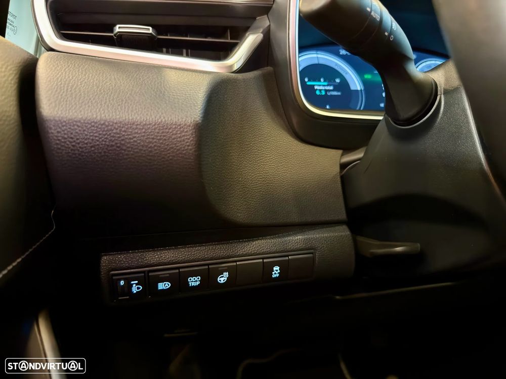 Toyota Corolla SD 1.8 Hybrid Luxury - 33