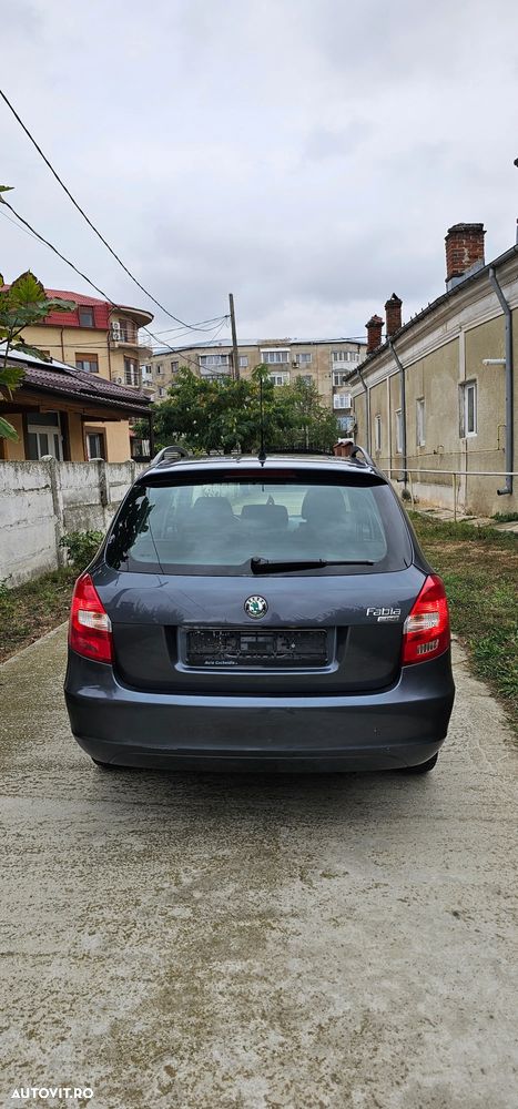 Skoda Fabia 1.2 TSI Ambiente - 4