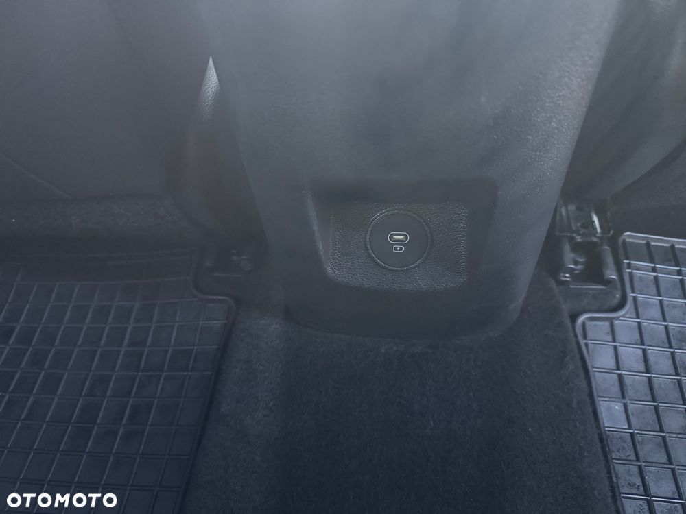 Kia Ceed - 28