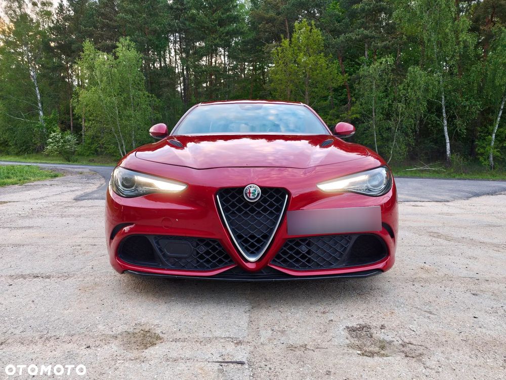 Alfa Romeo Giulia 2.9 V6 Bi-Turbo AT8 Quadrifoglio - 4