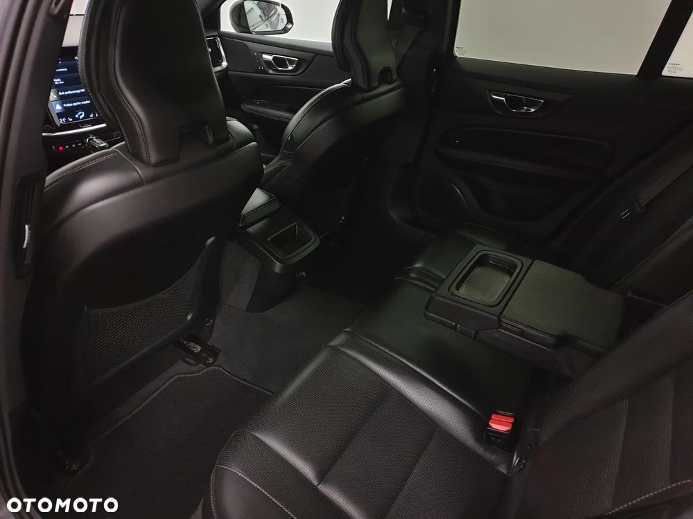 Volvo V60 D3 Geartronic R-Design - 26