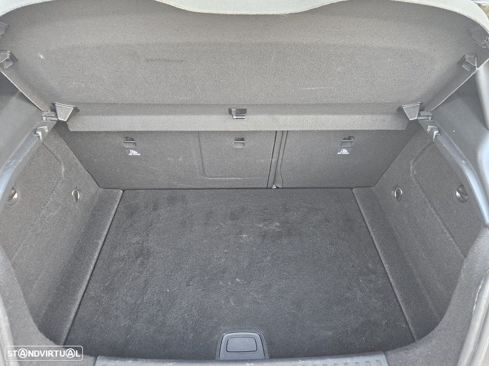Mercedes-Benz A 180 d Urban - 18