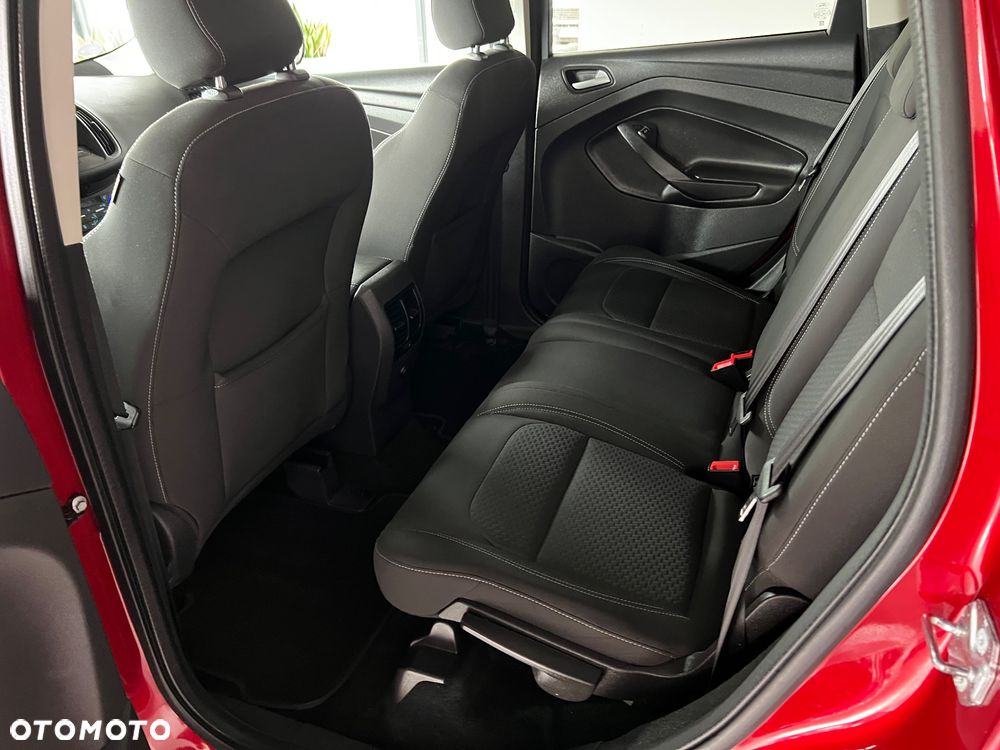 Ford Kuga - 24