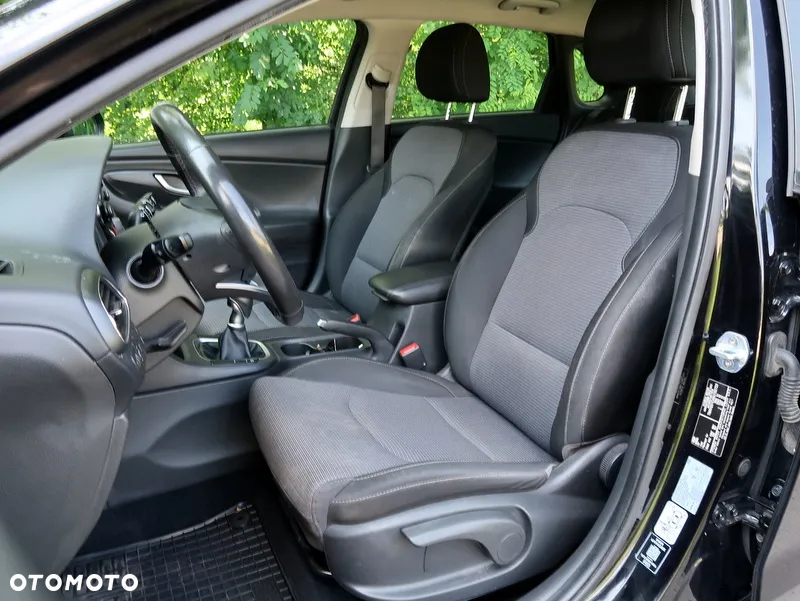 Hyundai i30 1.5 T-GDI 48V Comfort - 11