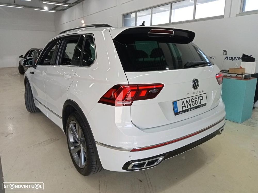 VW Tiguan 2.0 TDI R-Line DSG - 2