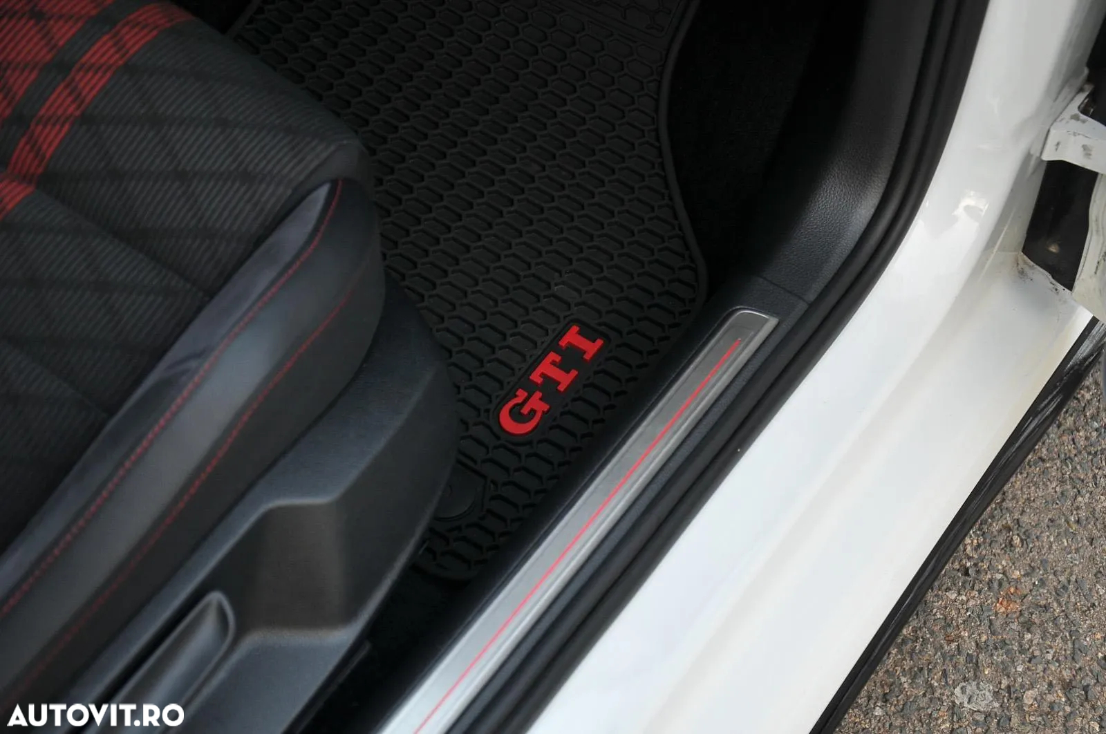Volkswagen Golf 2.0 TSI DSG GTI Performance - 31