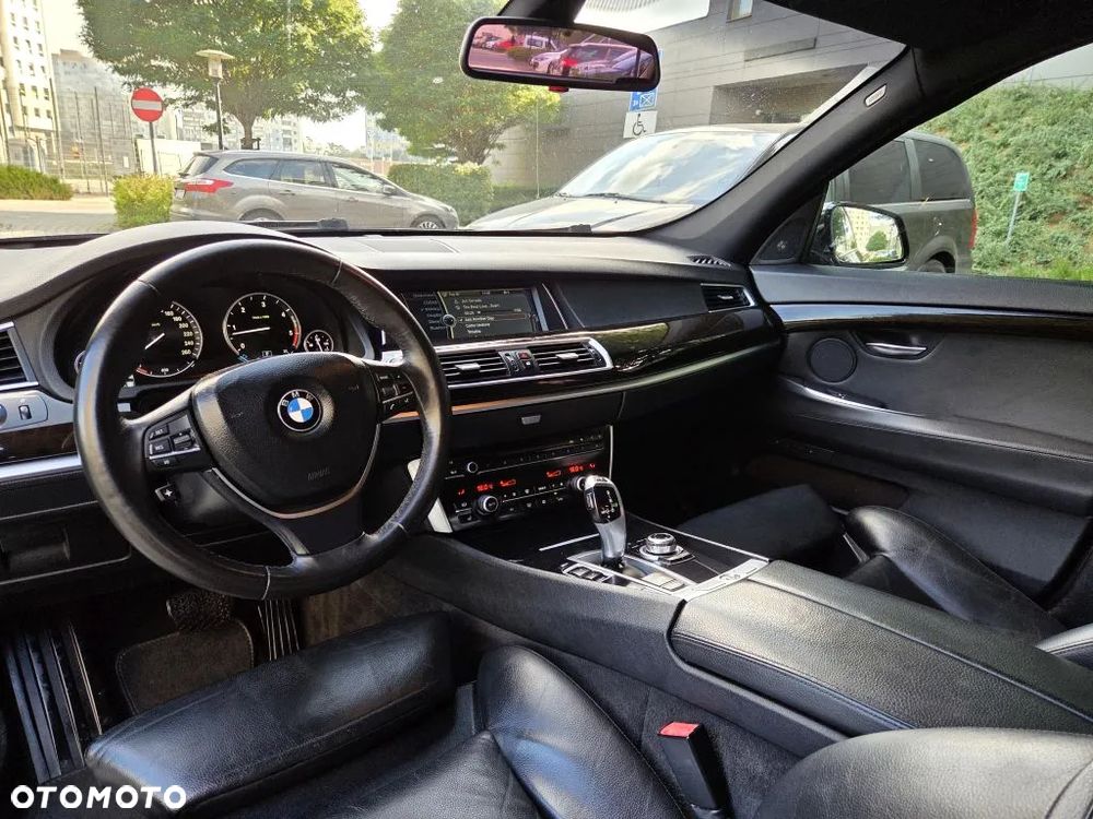 BMW 5GT - 27