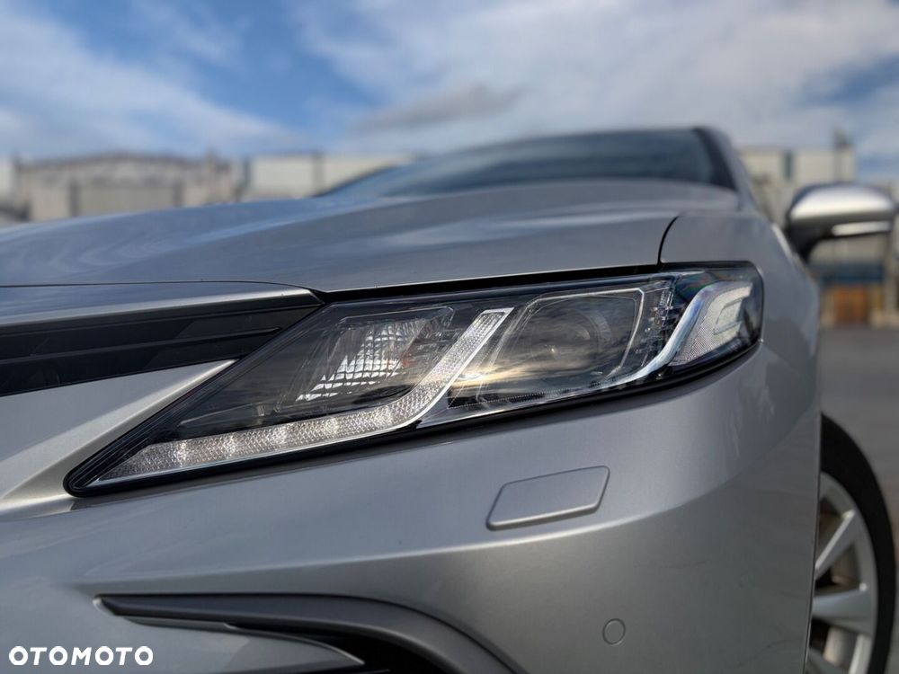 Toyota Camry 2.5 Hybrid Comfort CVT - 6