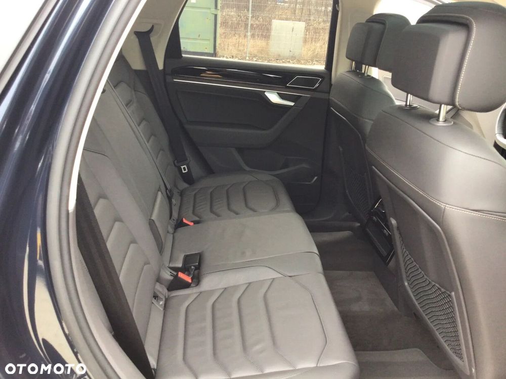 Volkswagen Touareg 3.0 V6 TDI 4Motion Elegance - 25