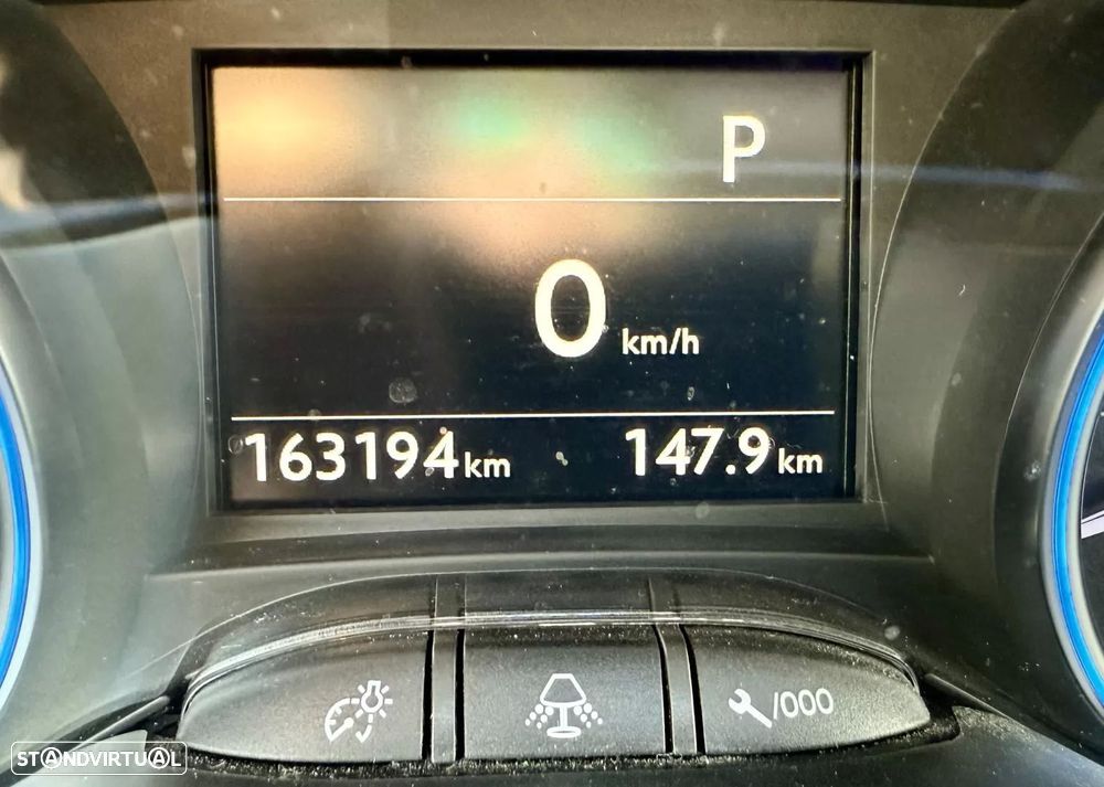 Peugeot 2008 1.2 PureTech Allure EAT6 - 39
