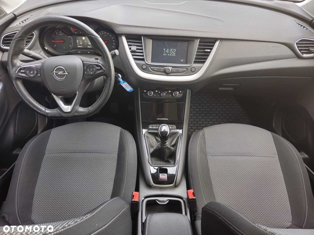 Opel Grandland X 1.2 T GPF Edition S&S - 10