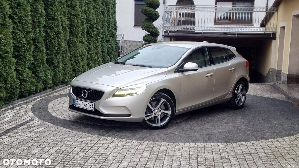 Volvo V40 - 2