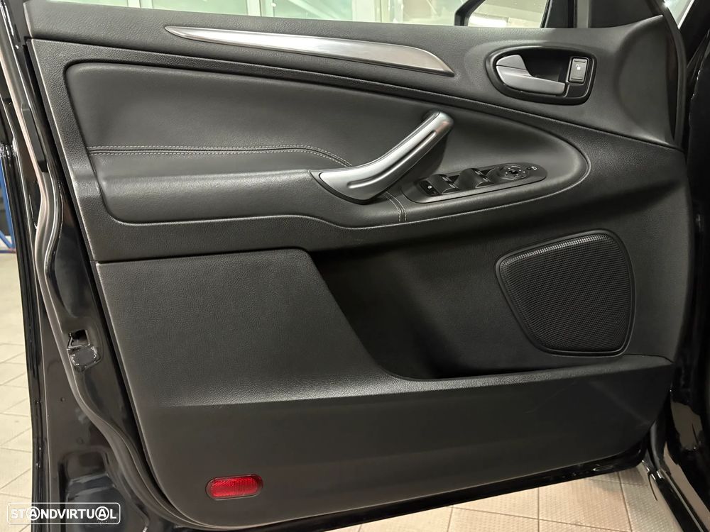 Ford Galaxy 2.0 TDCi Titanium Business - 17