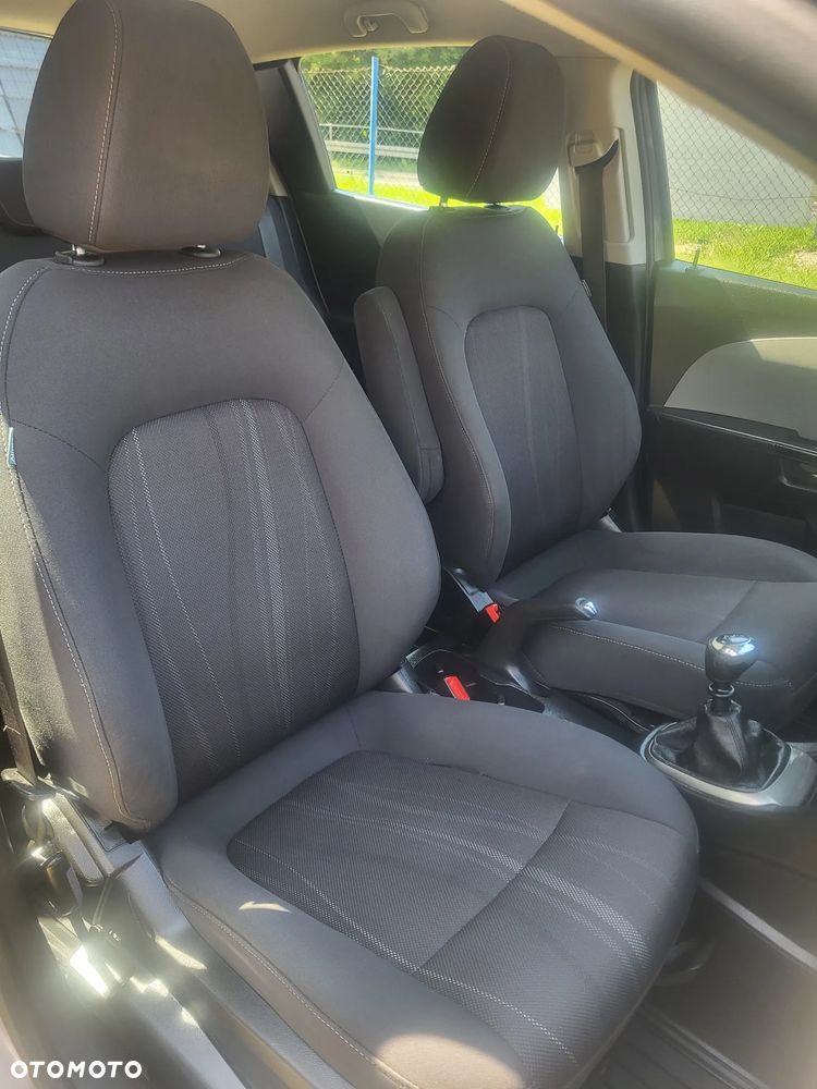 Chevrolet Aveo 1.6 LTZ - 14