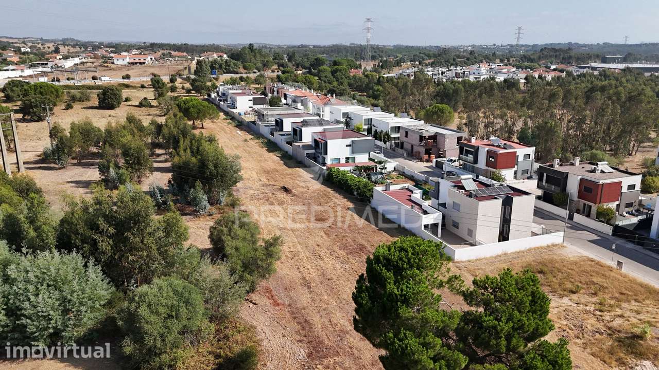 Terreno para construção com enorme Potencial de Valorização - Grande imagem: 4/23