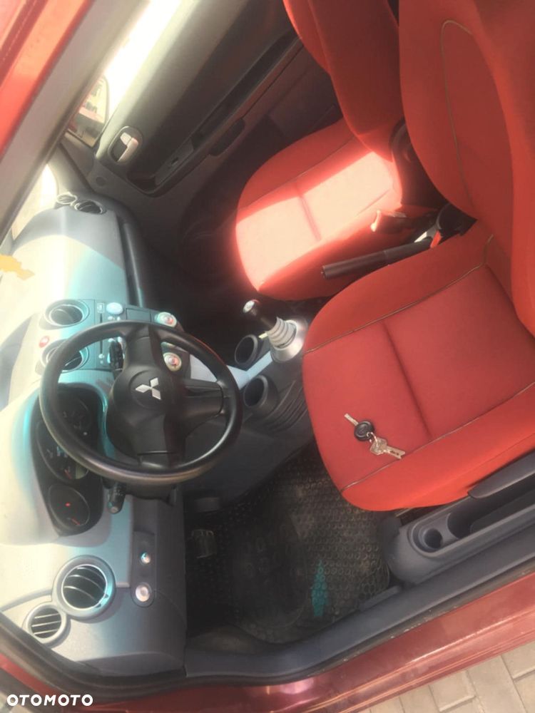 Mitsubishi Colt - 5