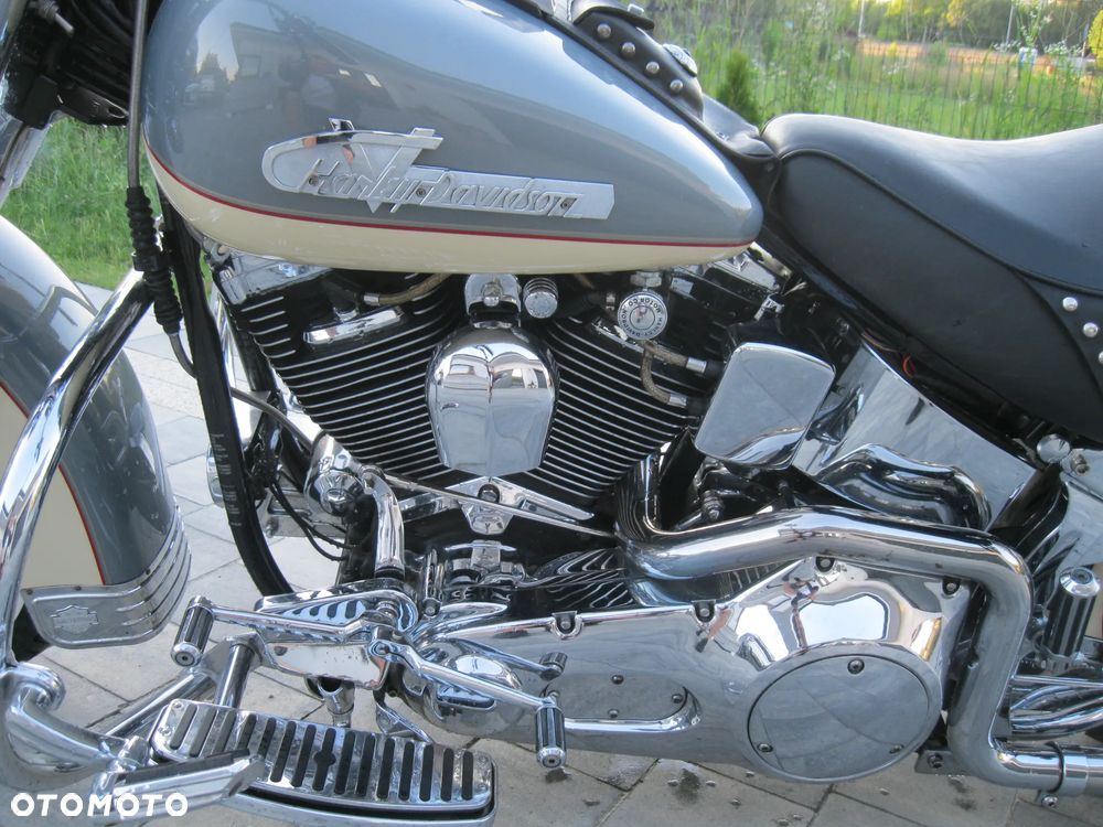 Harley-Davidson Softail Heritage Classic - 12