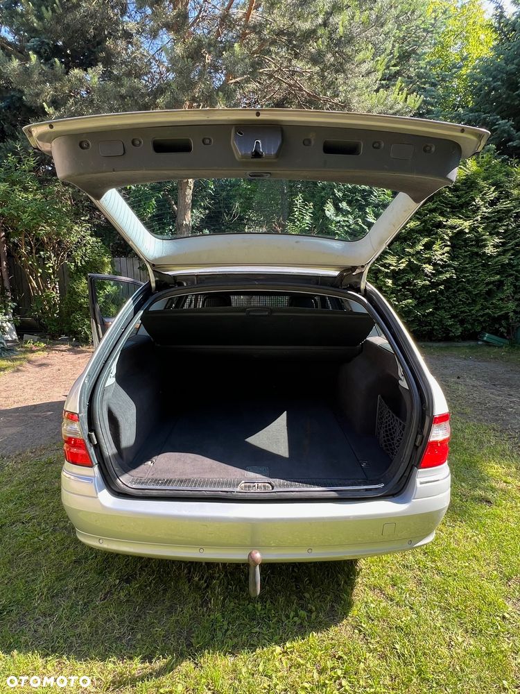 Mercedes-Benz Klasa E 220 CDI Automatik Classic DPF - 20