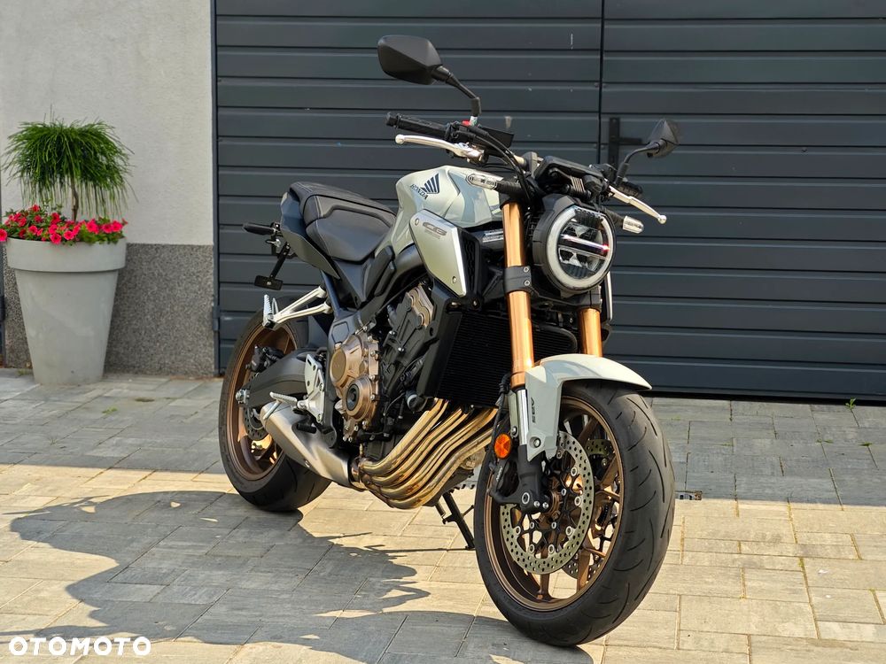 Honda CB - 2
