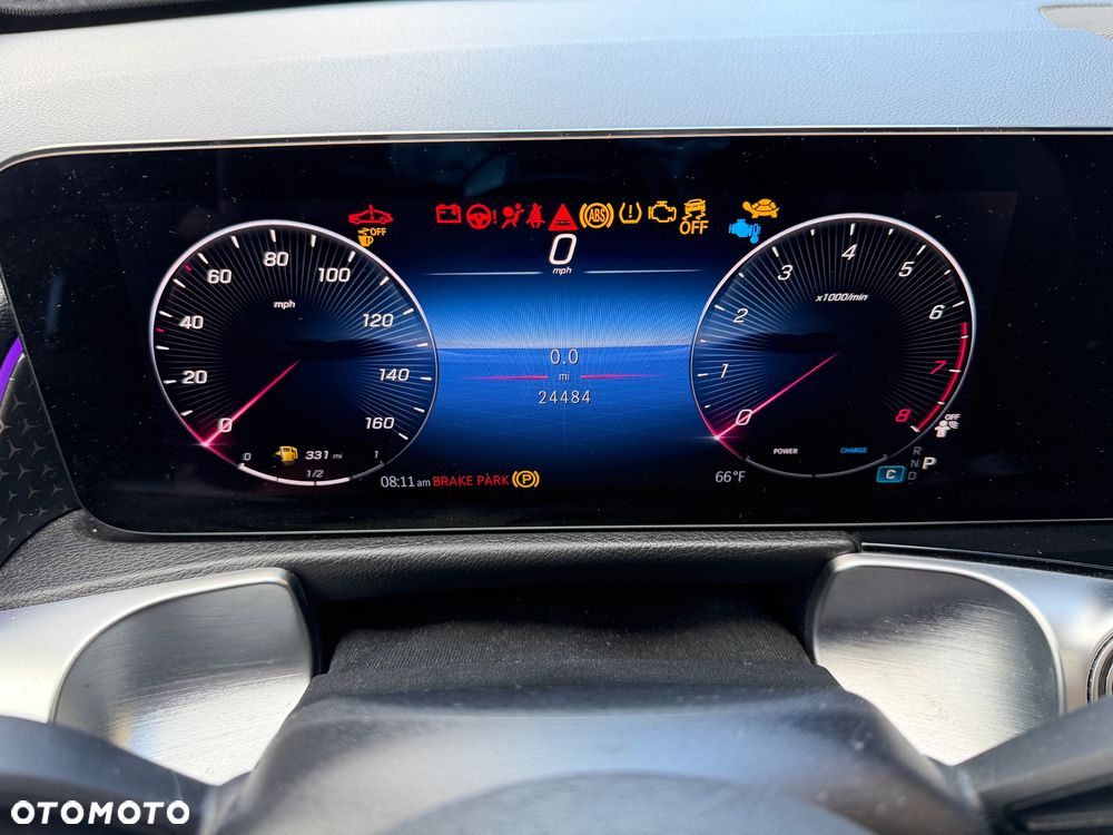 Mercedes-Benz GLB - 10