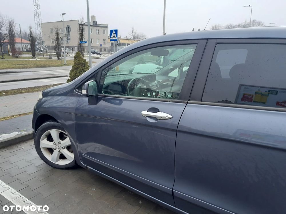 Honda FR-V - 2