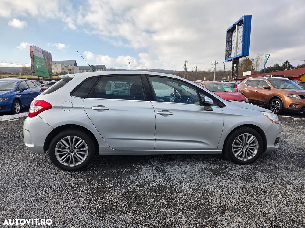 Citroën C4 1.6 16V Confort - 5