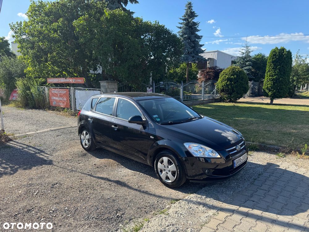 Kia Ceed - 19