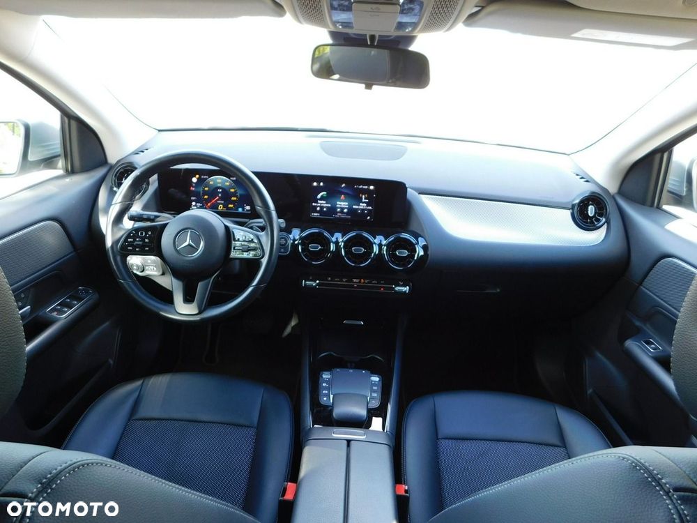 Mercedes-Benz GLA - 7