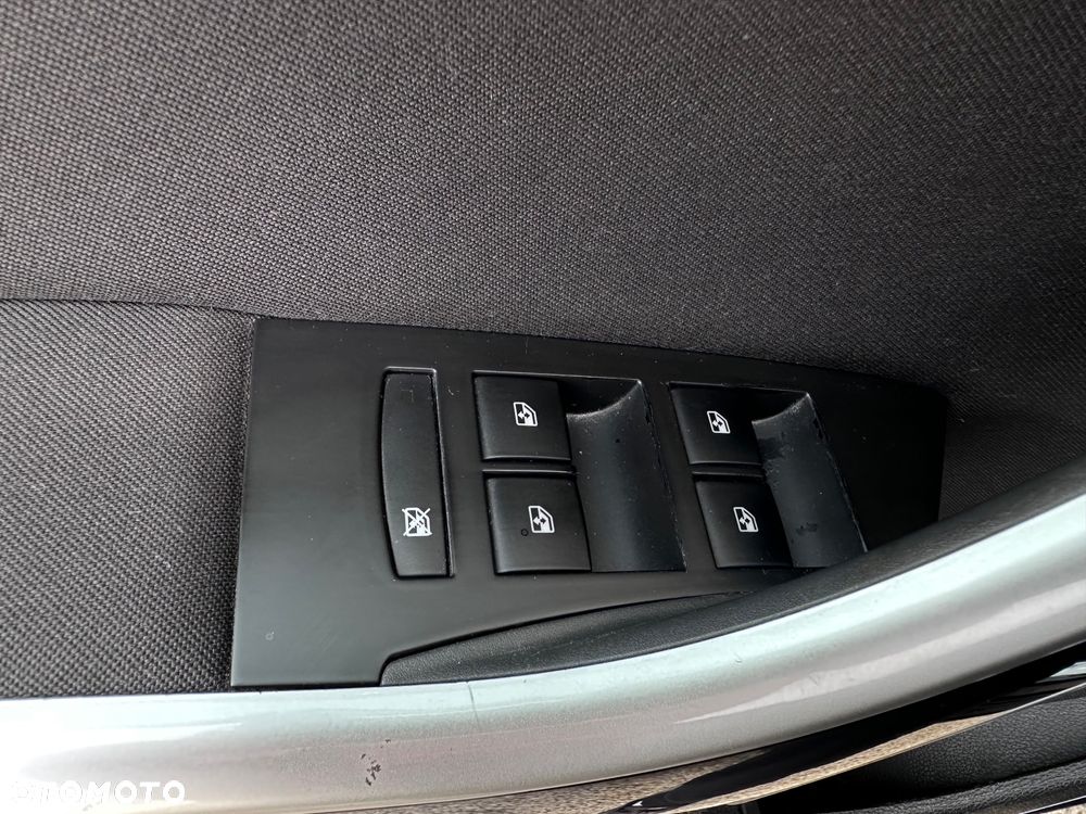 Opel Astra 1.6 Design Edition - 20