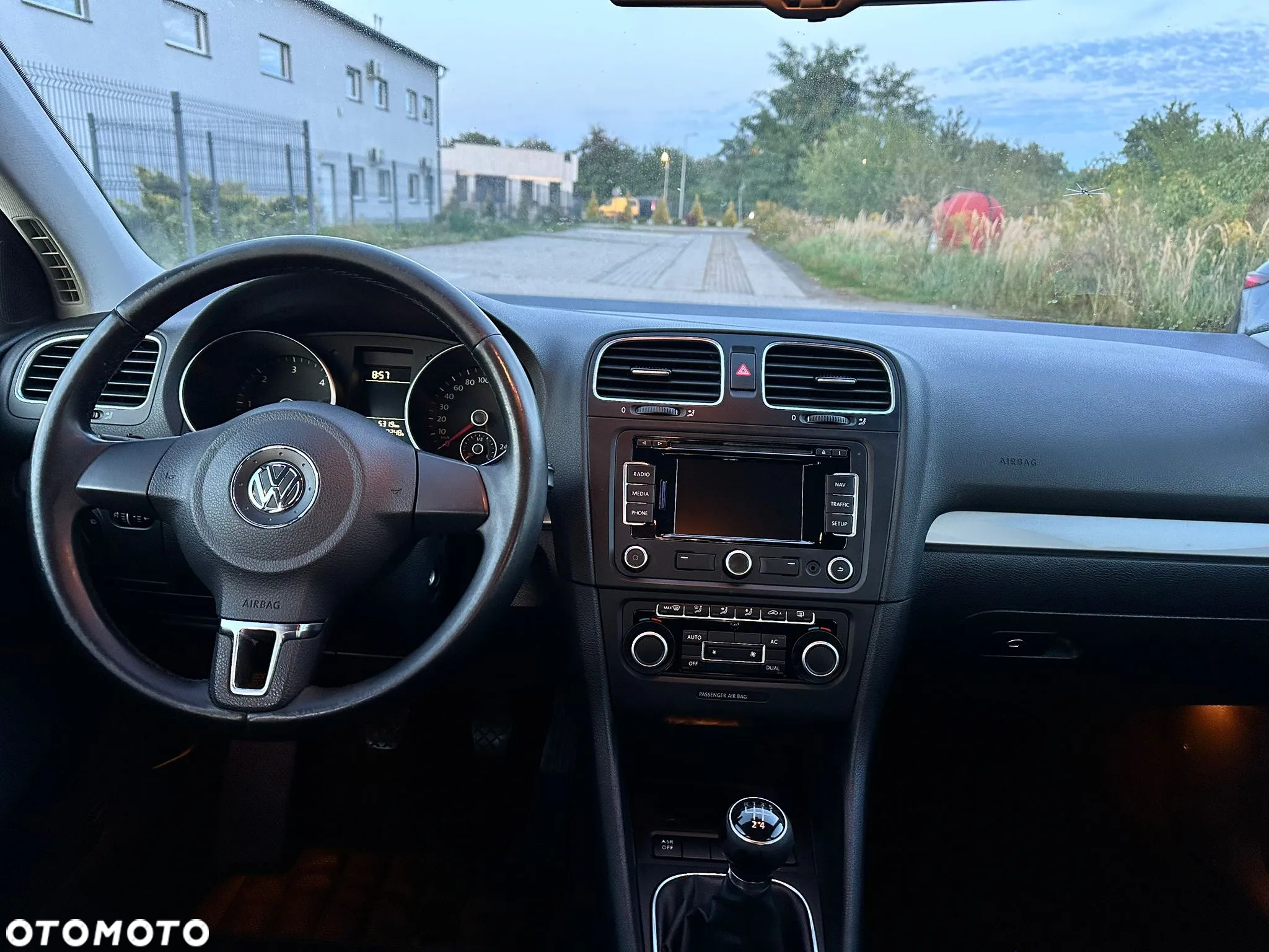 Volkswagen Golf 1.6 TDI DPF Trendline - 10