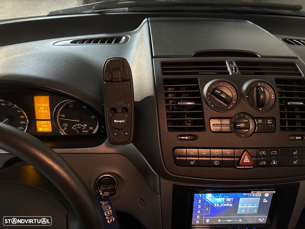 Mercedes-Benz Viano - 11