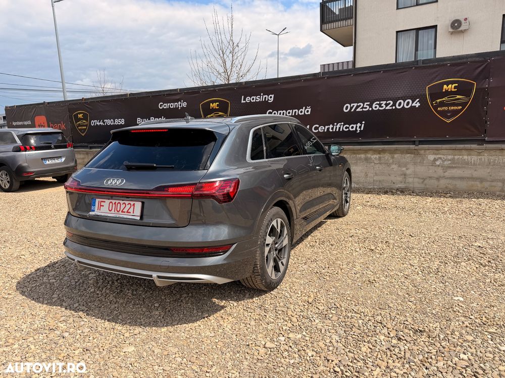 Audi e-tron 50 quattro S line - 33