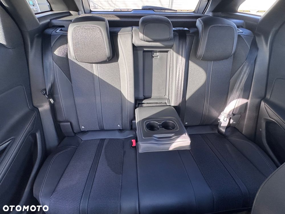 Peugeot 3008 1.2 PureTech GT Pack S&S EAT8 - 23