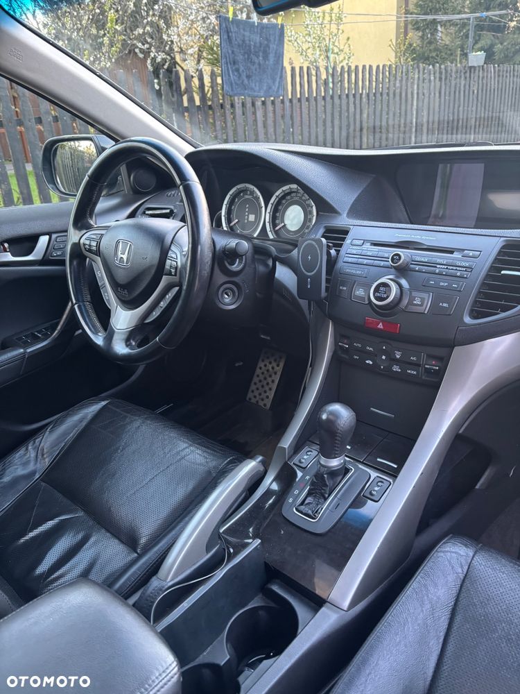 Honda Accord 2.4 Executive - 9