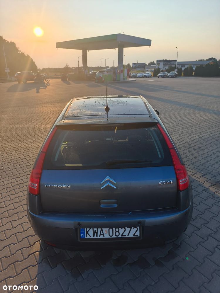 Citroën C4 2.0 16V Exclusive - 9