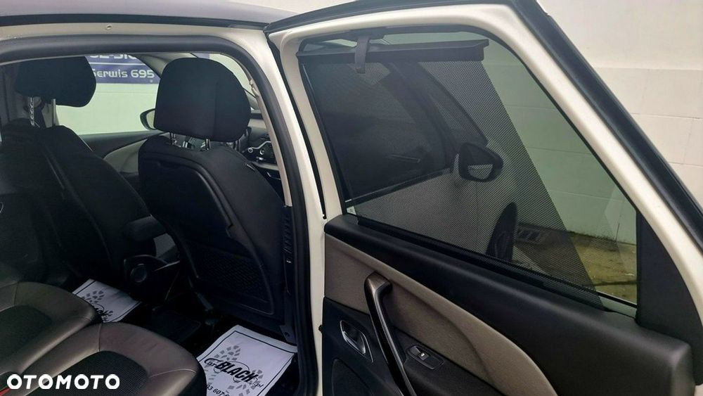 Citroën C4 Picasso - 17