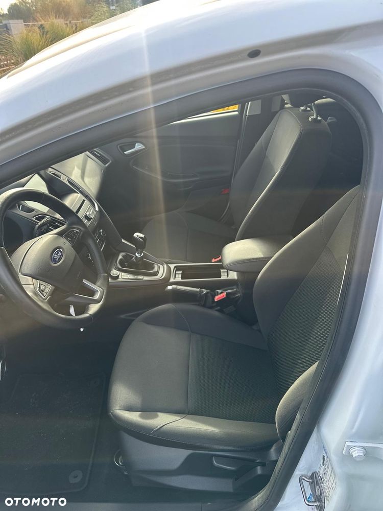 Ford Focus 1.0 EcoBoost Active - 15