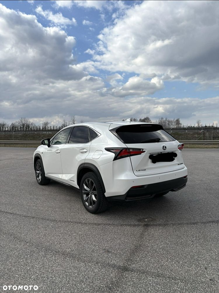 Lexus NX 300h F Sport AWD - 9