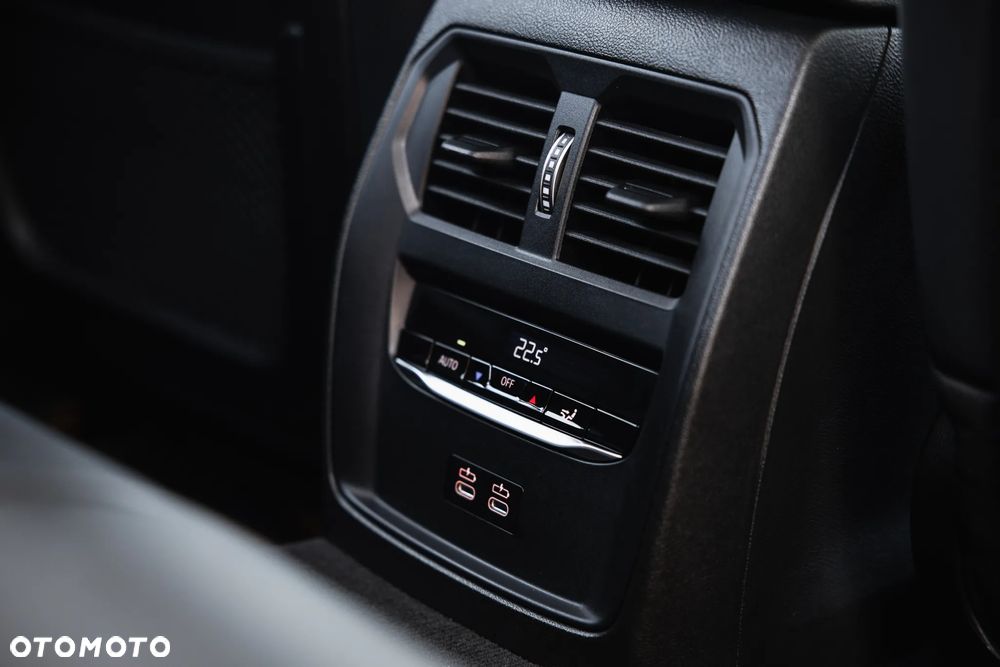 BMW Seria 3 320i Sport Line - 9