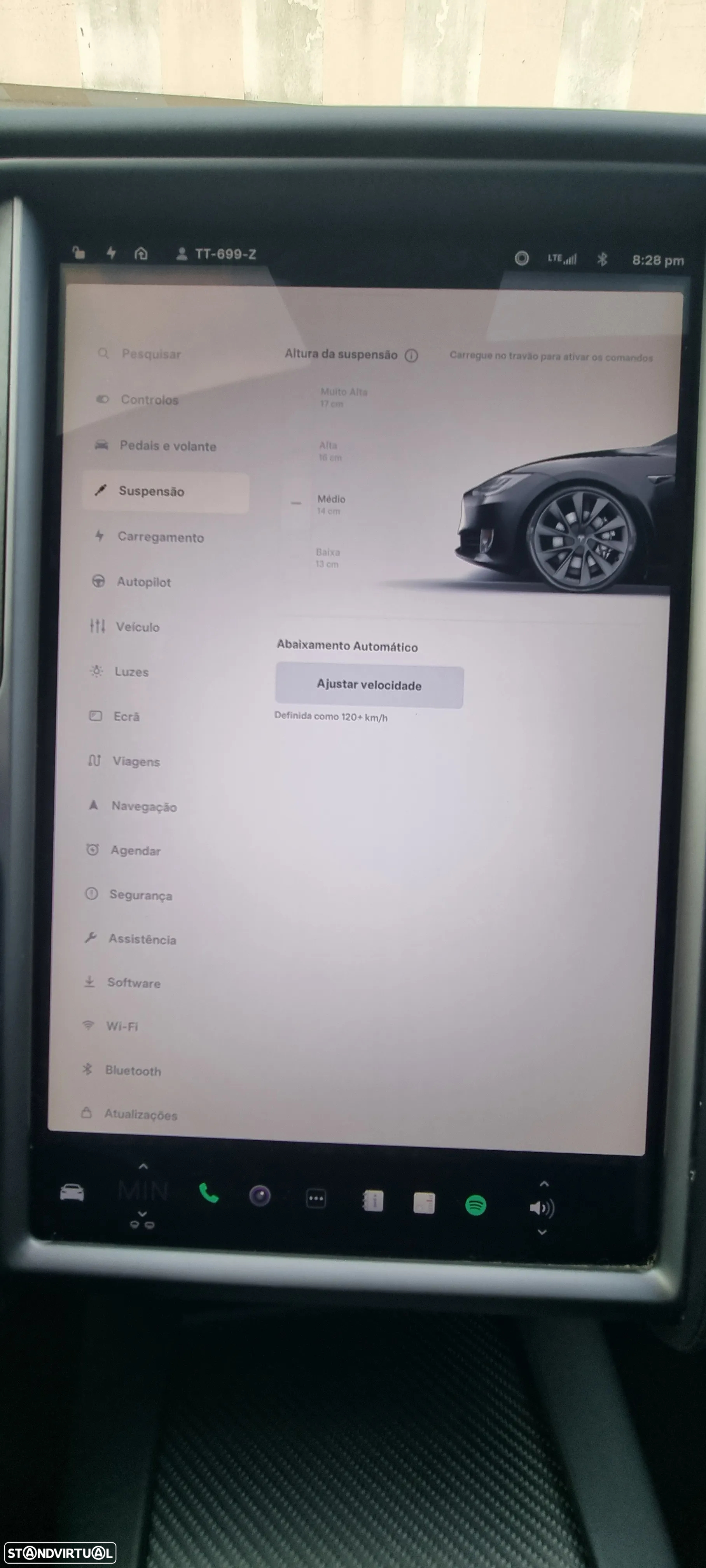 Tesla Model S - 10